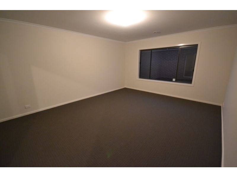 42 Chase Boulevard, Alfredton VIC 3350