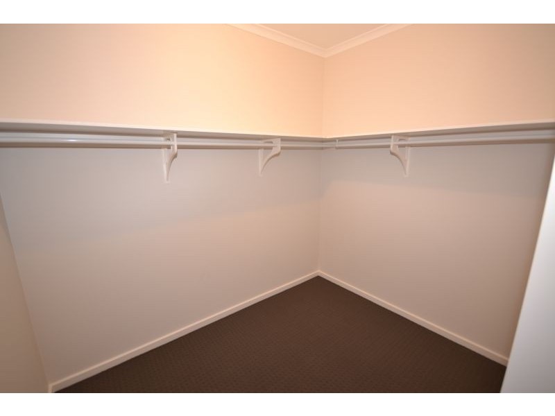 42 Chase Boulevard, Alfredton VIC 3350