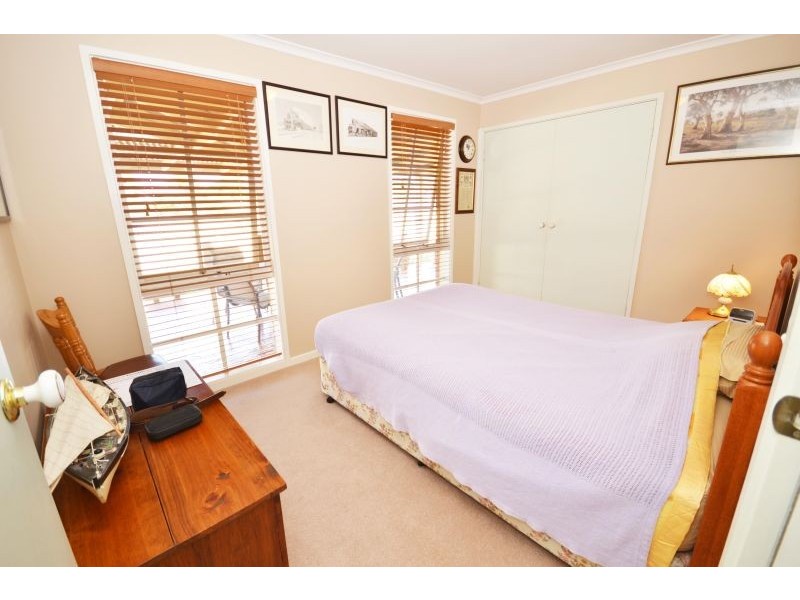 1 Edols Street, Ballan VIC 3342