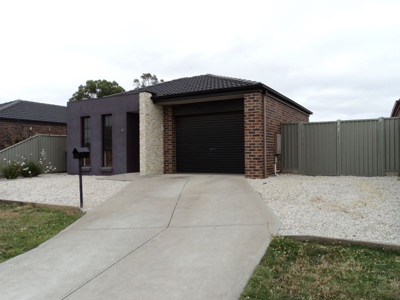 16 Rorey Street, Delacombe VIC 3356