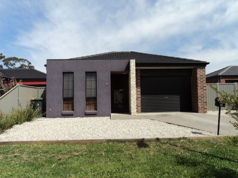 16 Rorey Street, Delacombe VIC 3356