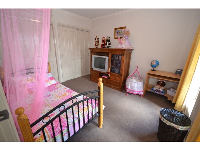 22 Westcliffe Crescent, Sebastopol VIC 3356