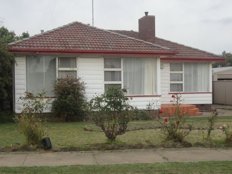 2 Leonard Street, Wendouree VIC 3355