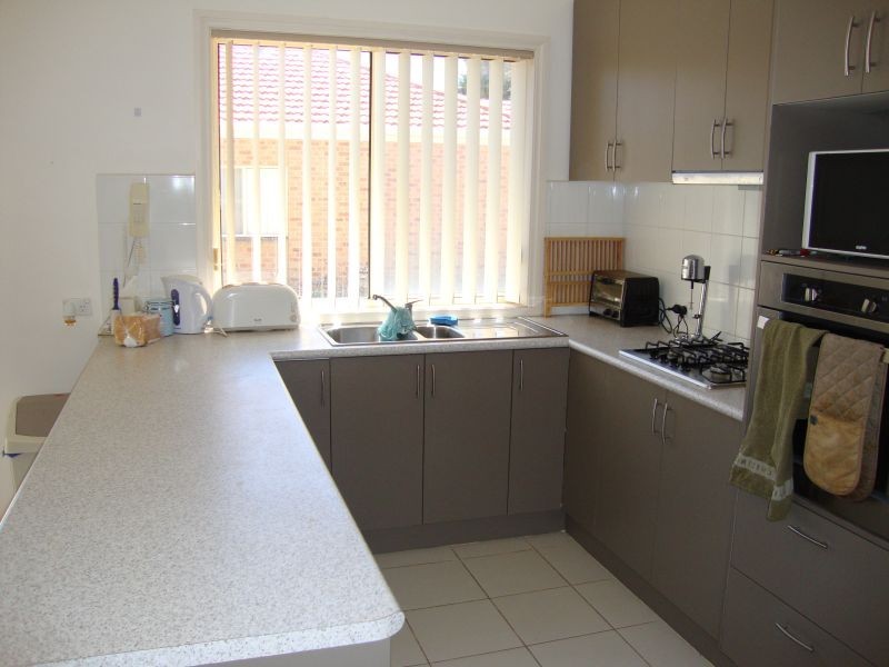 8/6 Thompson Street, Brown Hill VIC 3350