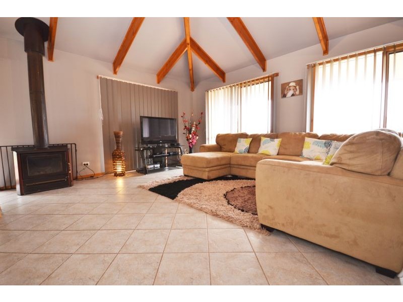 6 Stonier Road, Ross Creek VIC 3351