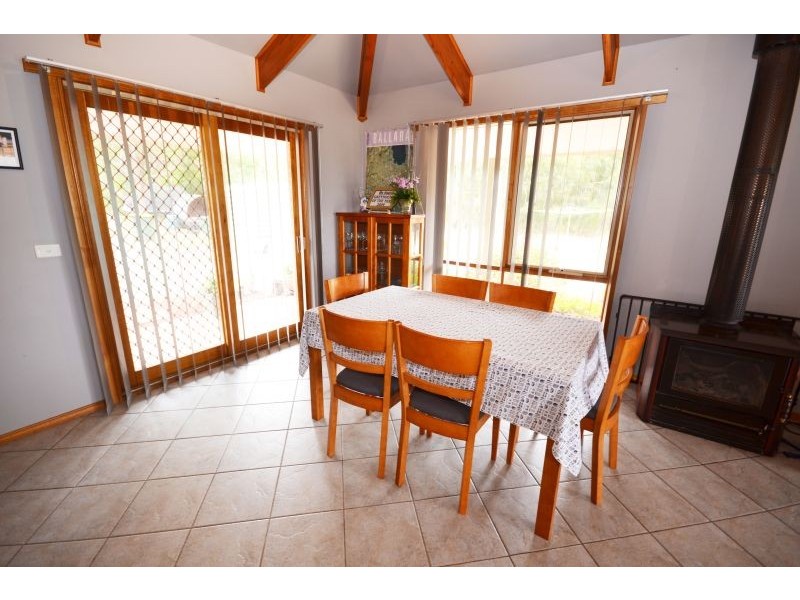 6 Stonier Road, Ross Creek VIC 3351