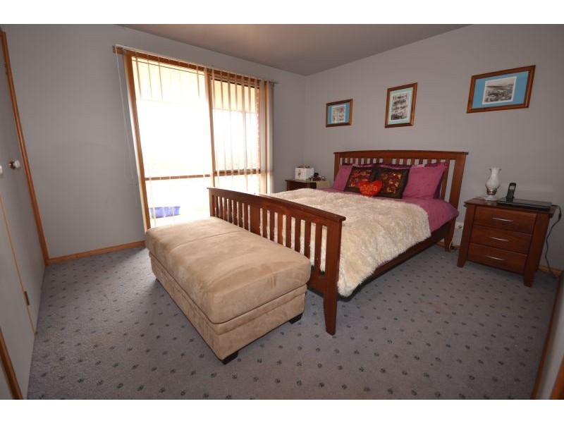 6 Stonier Road, Ross Creek VIC 3351