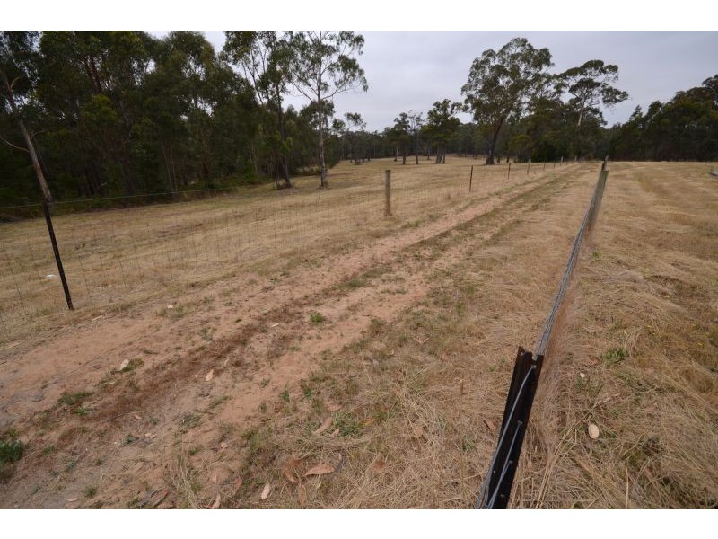 6 Stonier Road, Ross Creek VIC 3351