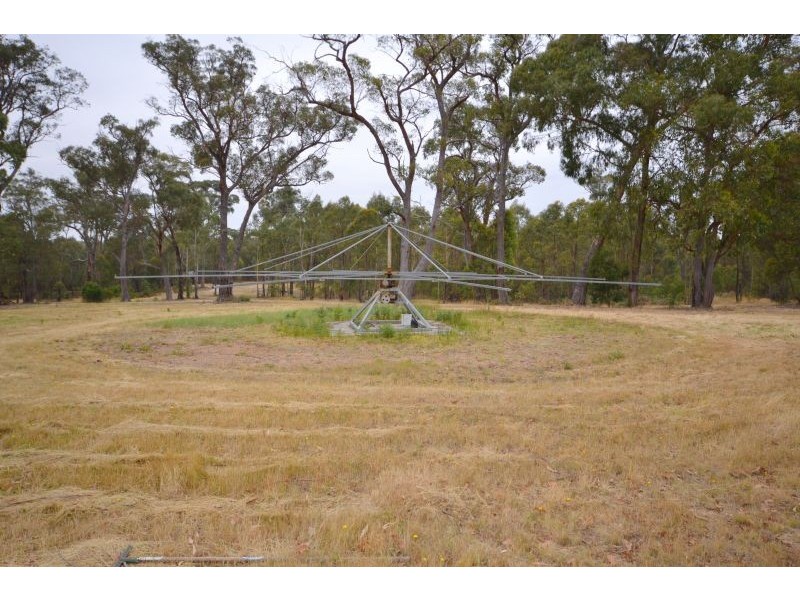 6 Stonier Road, Ross Creek VIC 3351