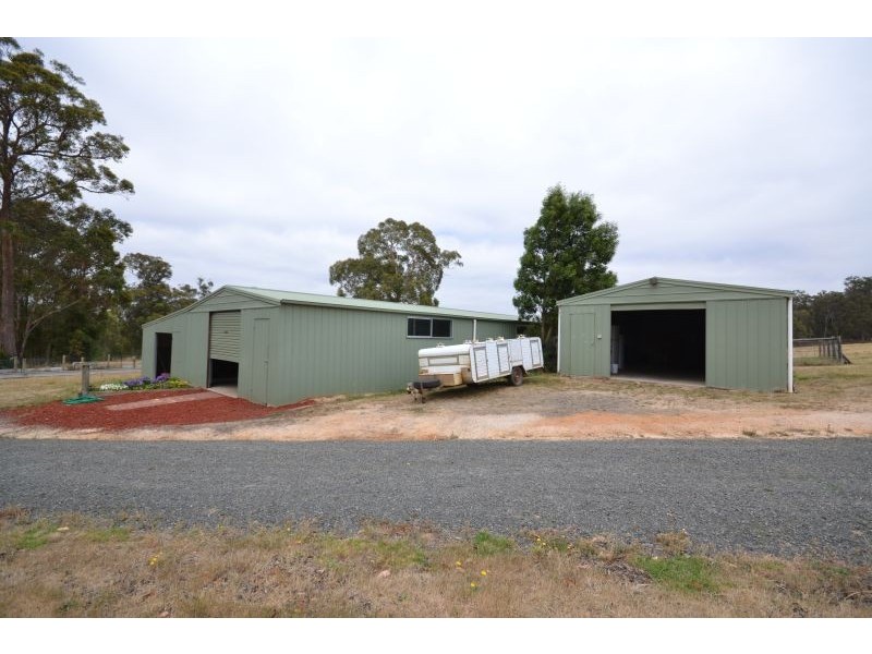 6 Stonier Road, Ross Creek VIC 3351