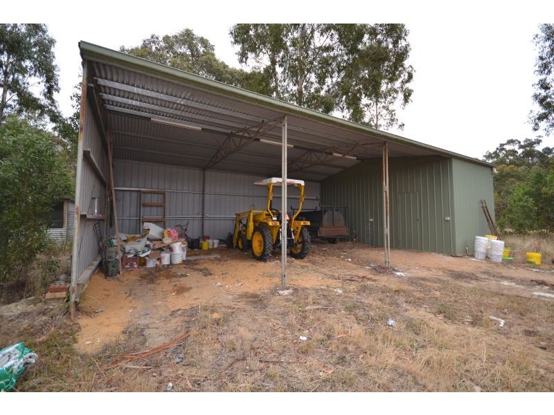 6 Stonier Road, Ross Creek VIC 3351