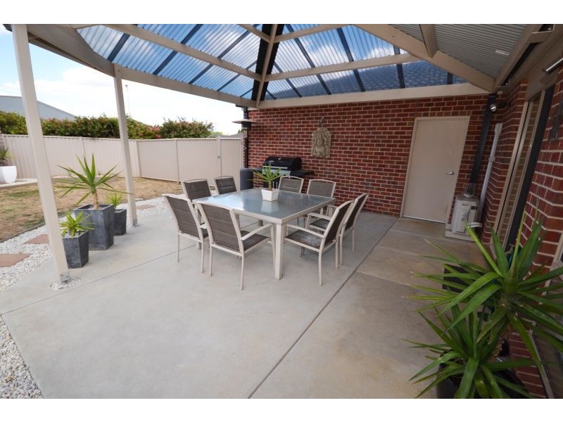 4 Nimble Drive, Delacombe VIC 3356