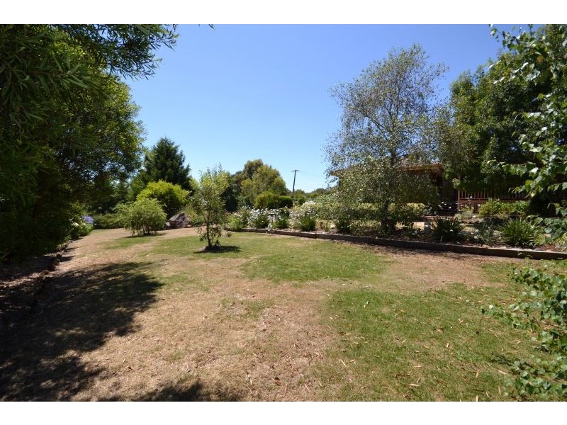 9 Forest Street, Buninyong VIC 3357