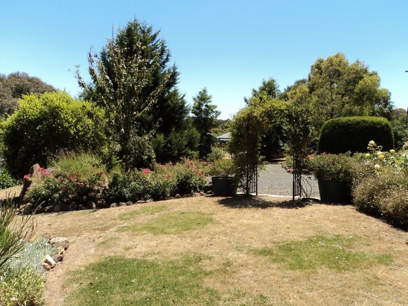 9 Forest Street, Buninyong VIC 3357