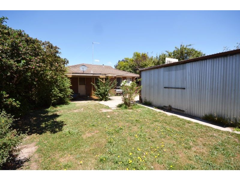 2 John Street, Wendouree VIC 3355