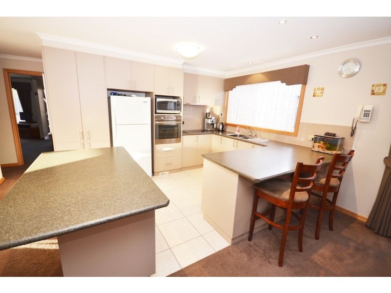 9 Nimble Drive, Delacombe VIC 3356