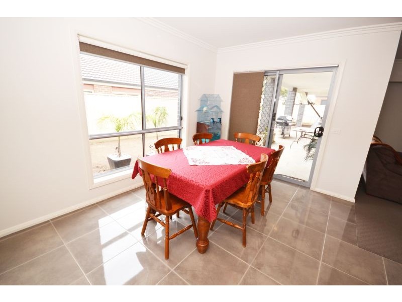 2 Bult Close, Miners Rest VIC 3352