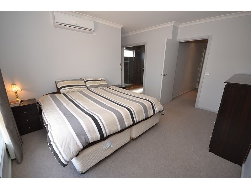 2 Kingfisher Court, Brown Hill VIC 3350