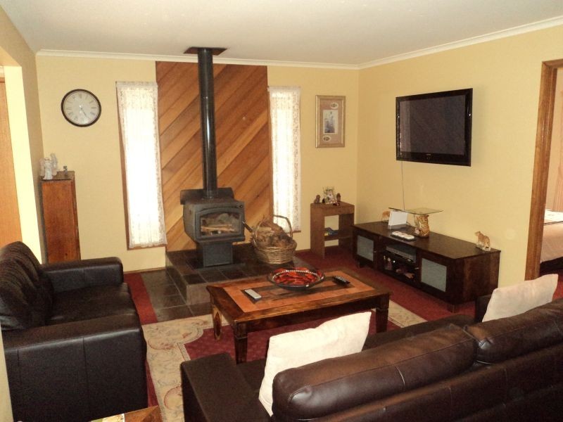 151 Grevillea Drive, Enfield VIC 3352