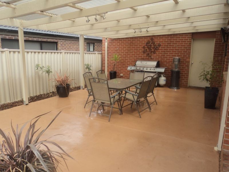 1 Canadian Crescent, Canadian VIC 3350