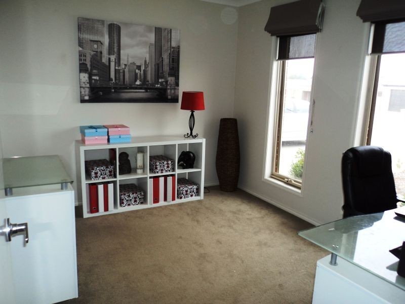 1 Canadian Crescent, Canadian VIC 3350