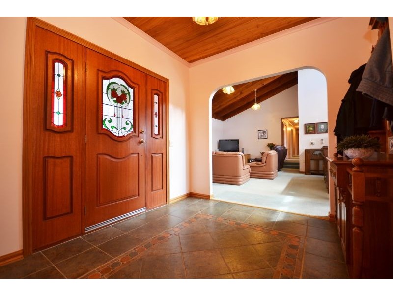 6 Gleno Court, Ballarat VIC 3350