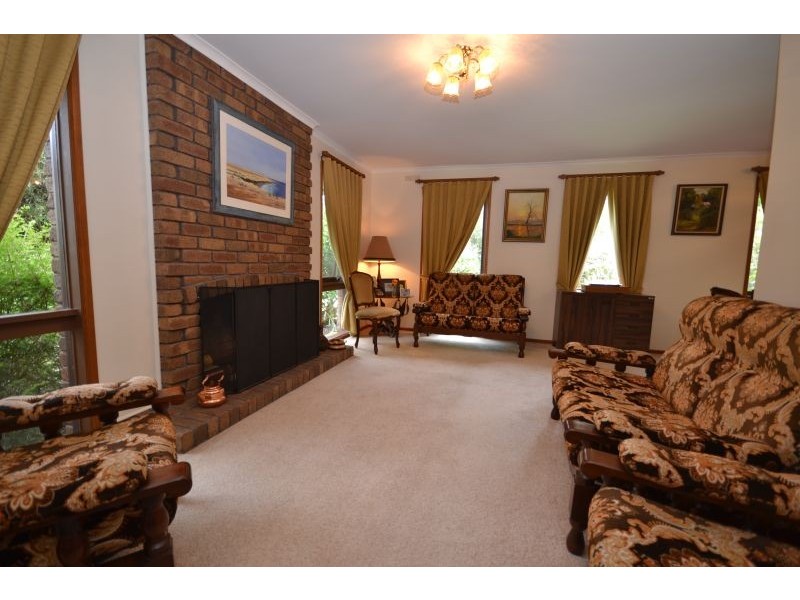 73 Sobeys Road, Napoleons VIC 3352