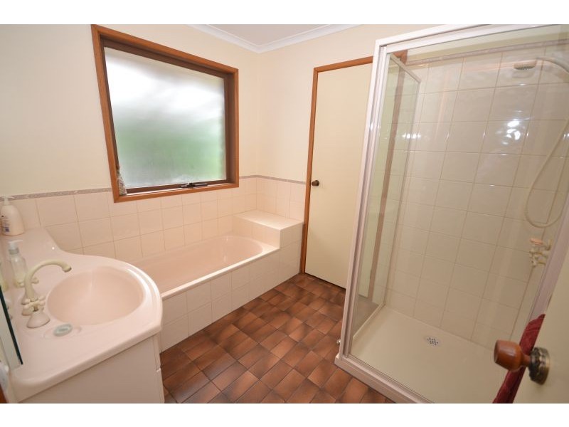 73 Sobeys Road, Napoleons VIC 3352