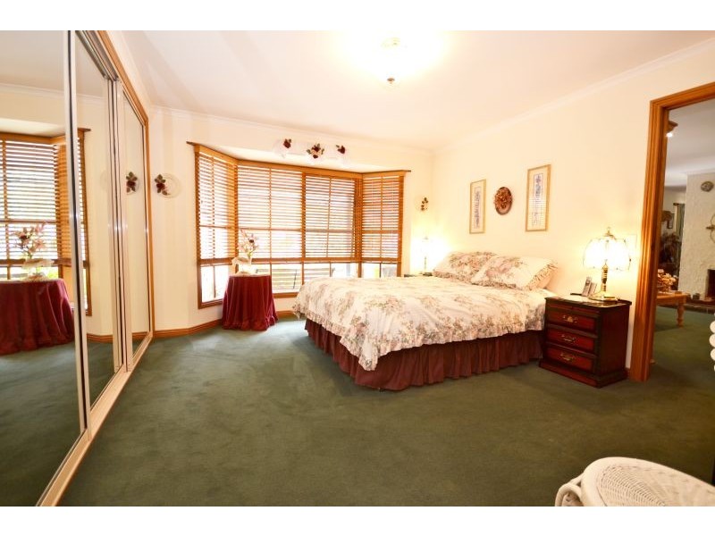 29 Stephen Street, Haddon VIC 3351