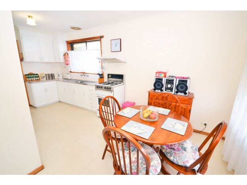 29 McNulty Drive, Wendouree VIC 3355