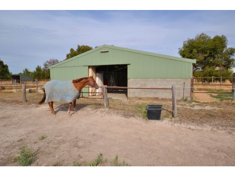 103 Sharpes Road, Miners Rest VIC 3352
