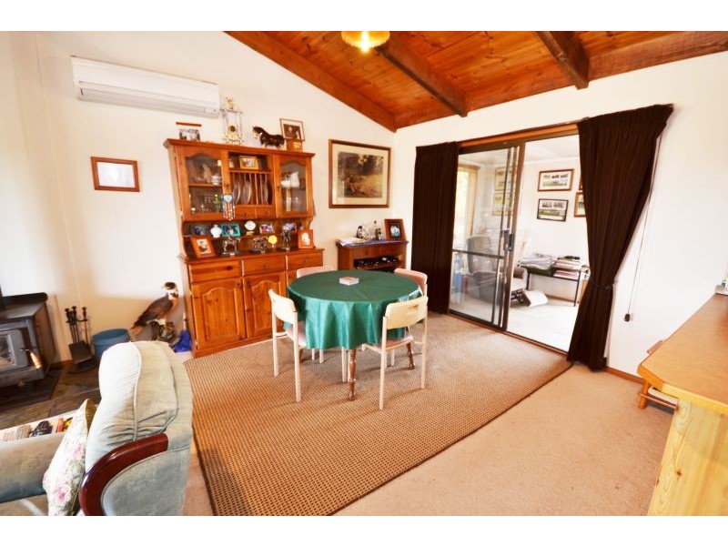 103 Sharpes Road, Miners Rest VIC 3352