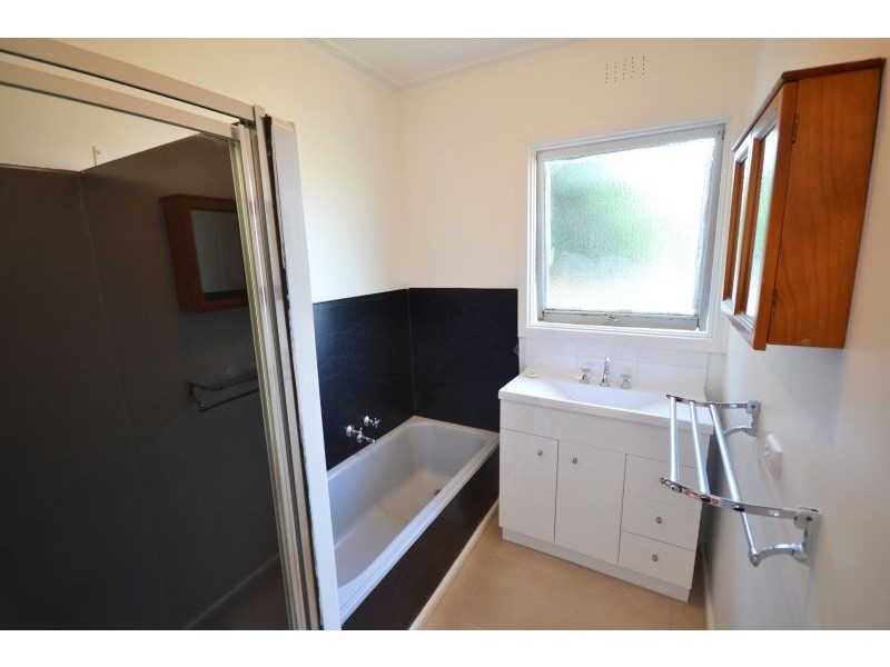 14 Huntington Street, Wendouree VIC 3355