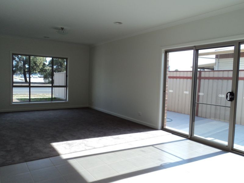 1/1182 Norman Street, Wendouree VIC 3355