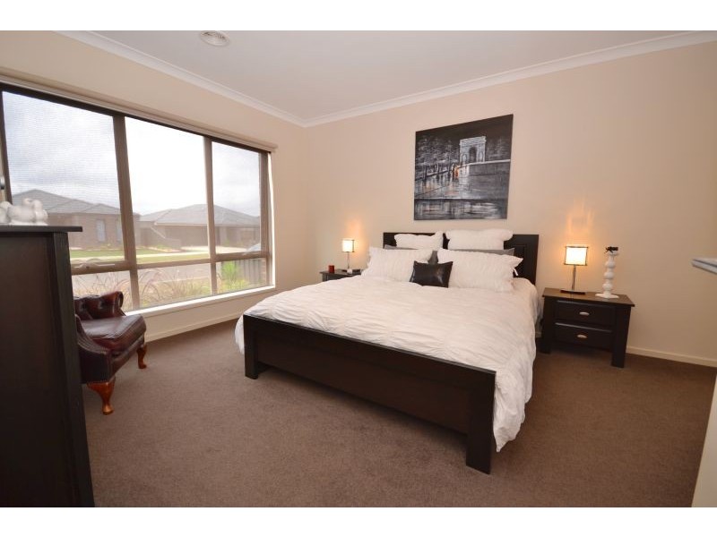 7 Holstein Close, Delacombe VIC 3356