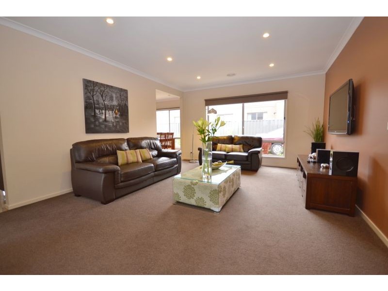 7 Holstein Close, Delacombe VIC 3356