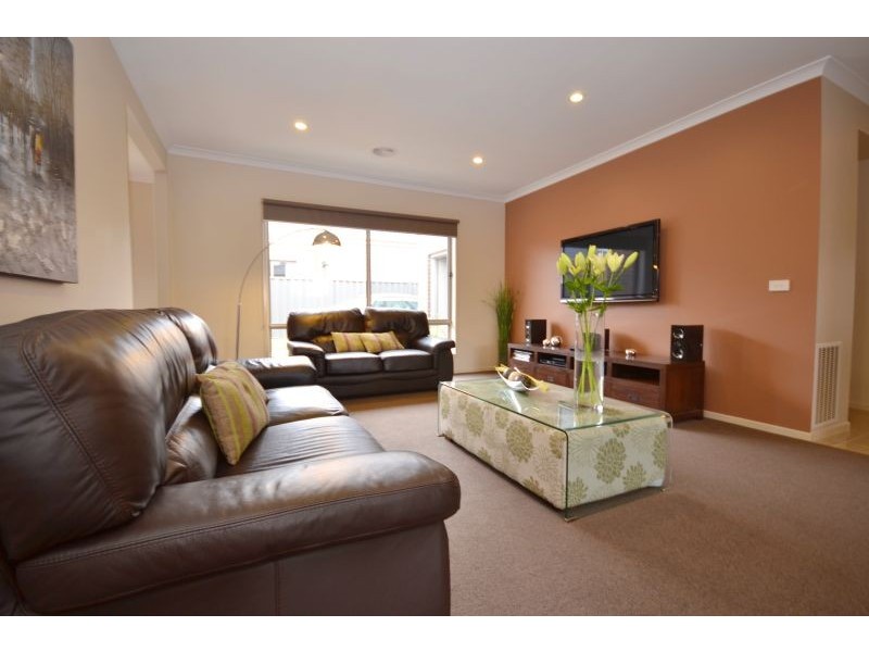 7 Holstein Close, Delacombe VIC 3356