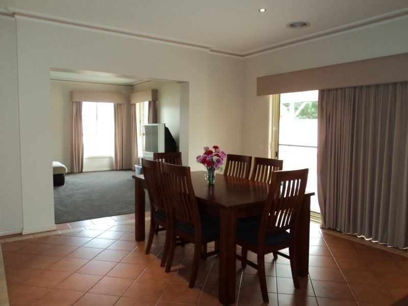 18 Argyle Crescent, Alfredton VIC 3350