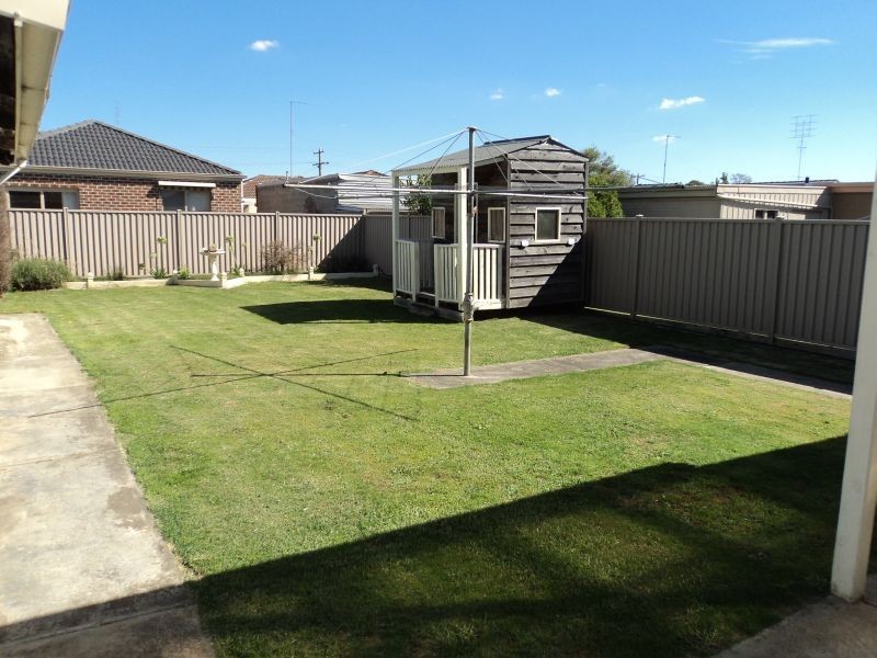 76 Marie Crescent, Wendouree VIC 3355
