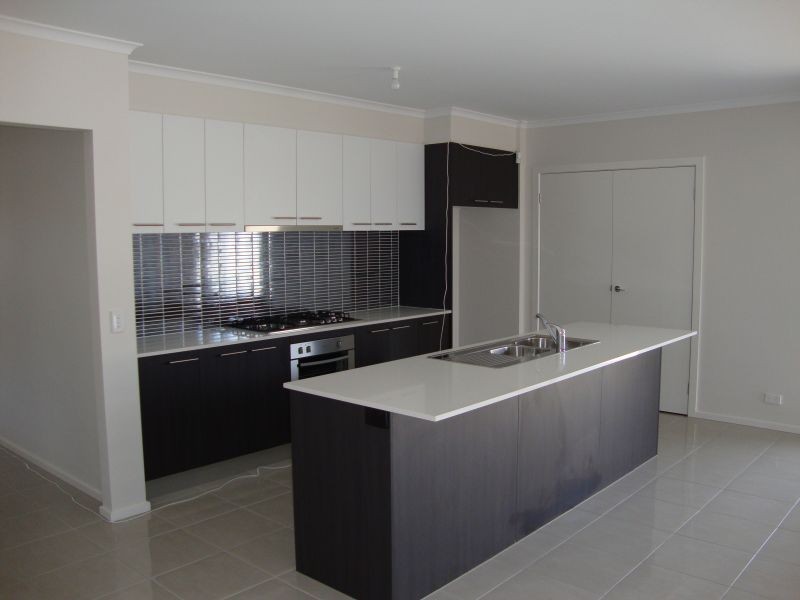 42 Chase Boulevard, Alfredton VIC 3350