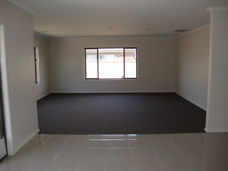 42 Chase Boulevard, Alfredton VIC 3350