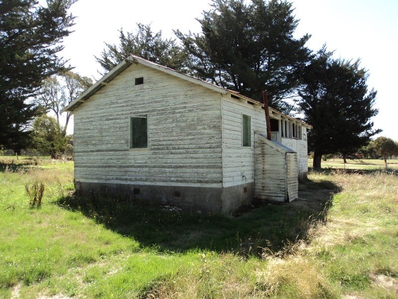 24 Park Road, Beaufort VIC 3373