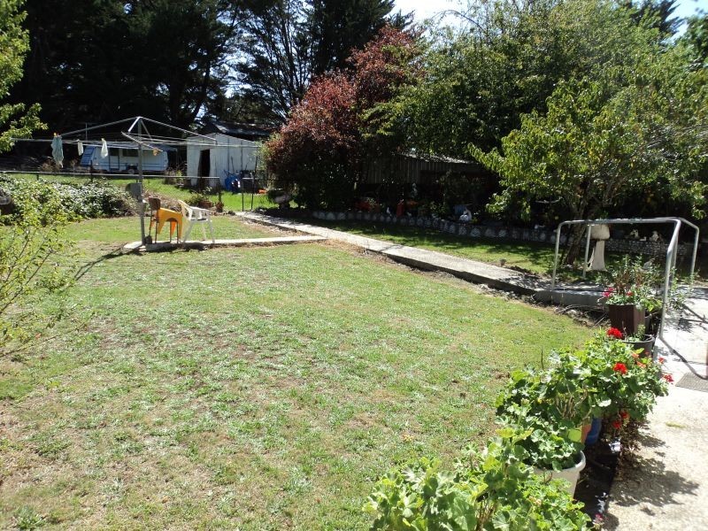 24 Park Road, Beaufort VIC 3373