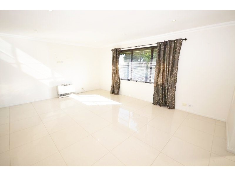 5 Anthony Crescent, Sebastopol VIC 3356