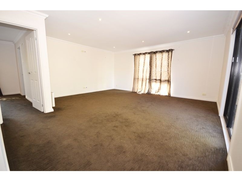 5 Anthony Crescent, Sebastopol VIC 3356