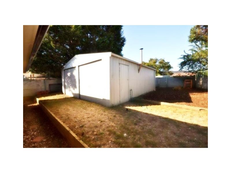 5 Anthony Crescent, Sebastopol VIC 3356