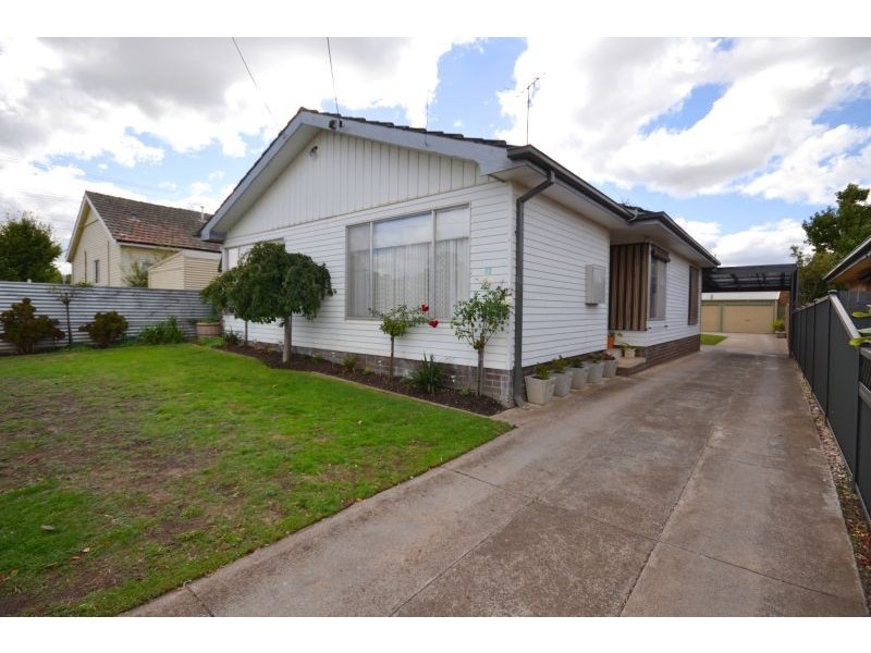 12 Lonsdale Street, Redan VIC 3350