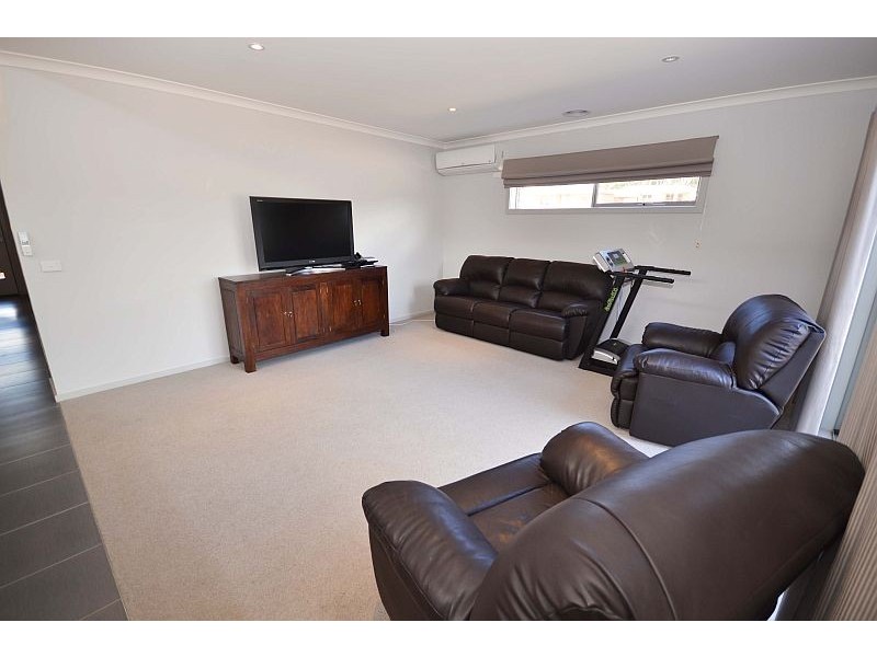 2 Kingfisher Court, Brown Hill VIC 3350