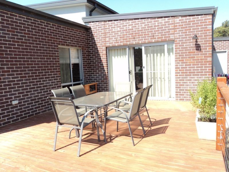 2 Kingfisher Court, Brown Hill VIC 3350