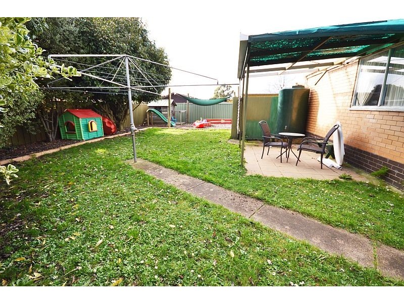 28 Stamford Street, Wendouree VIC 3355